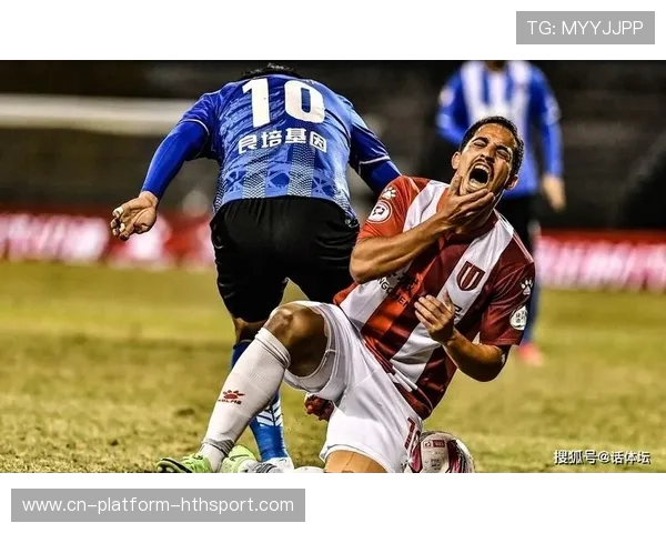 成都蓉城拜合拉木禁区前沿拉弓，爆射直窜网底